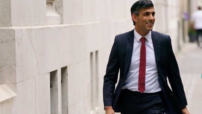 ঋষি সুনাকের শিকড় নতুন বিতর্ক নিয়ে নতুন বিতর্ক