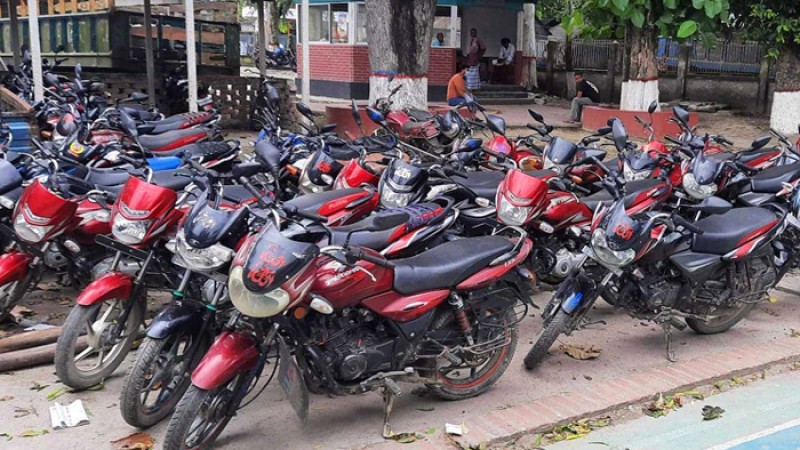 সিরাজগঞ্জে ৩৫টি চোরাই মোটরসাইকেল উদ্ধার