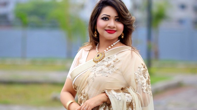 প্রিয় মানুষকে নিয়ে আঁখি আলমগীরের গান