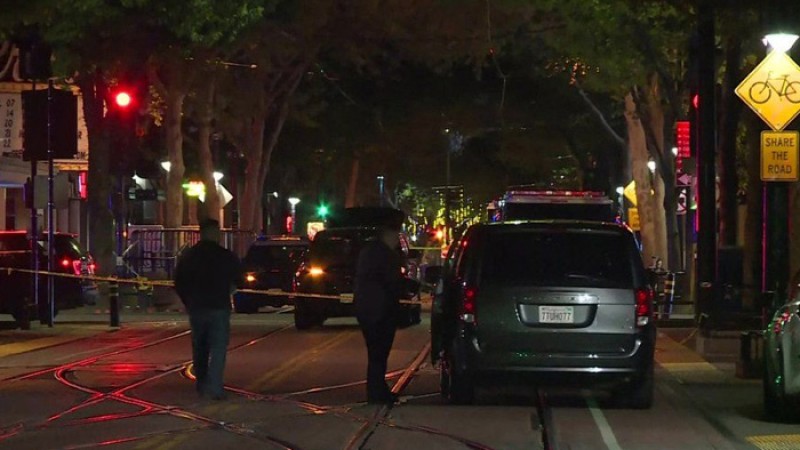 টেক্সাসের পর এবার শিকাগোয় বন্দুক হামলা, নিহত ৫ আহত ১৯