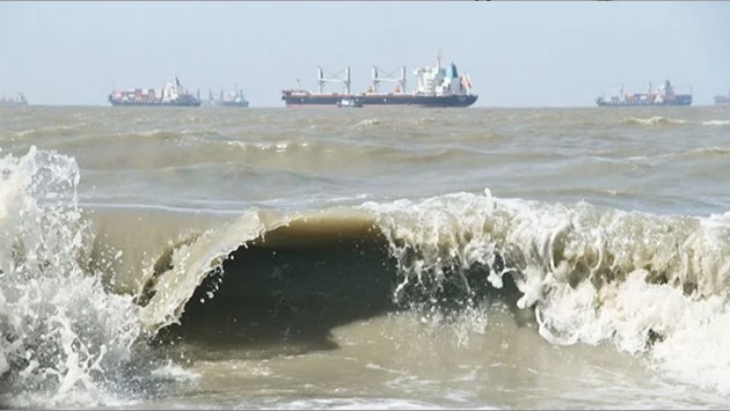 বঙ্গোপসাগরে নিম্নচাপ, সমুদ্রবন্দরে ১ নম্বর সতর্কতা