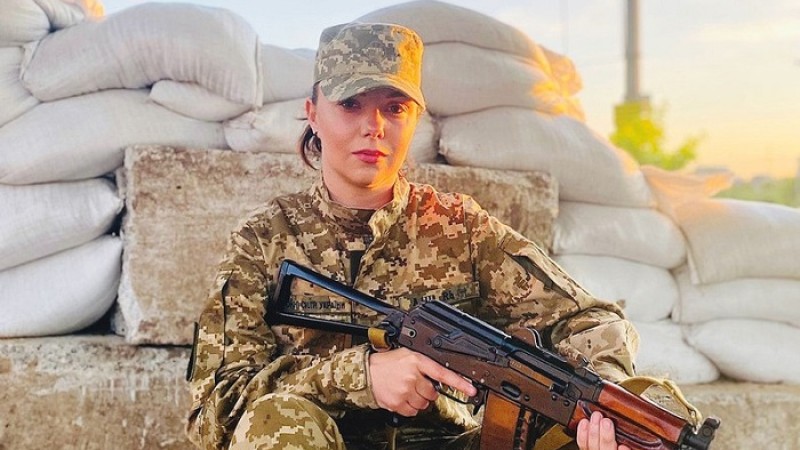 ইউক্রেনের সম্মুখ যোদ্ধা ব্যালে নৃত্যশিল্পী ওলেসিয়া