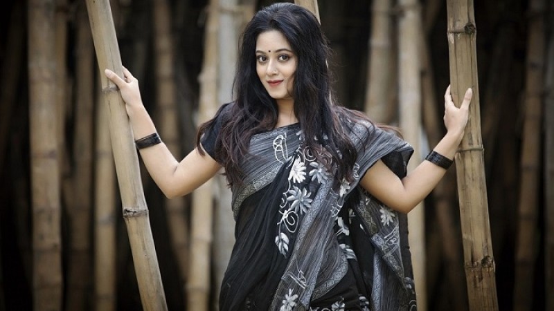 অনেক ভালোবাসা চাই আপনাদের: দীঘি