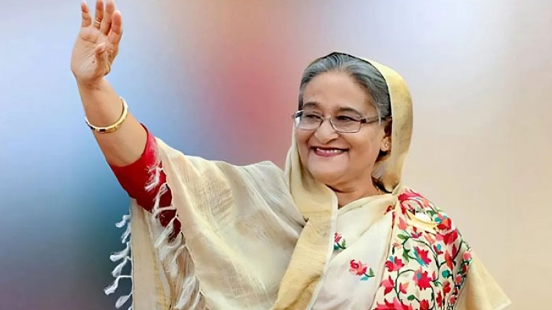 ১৮ দিনের সফর শেষে দেশে ফিরেছেন প্রধানমন্ত্রী