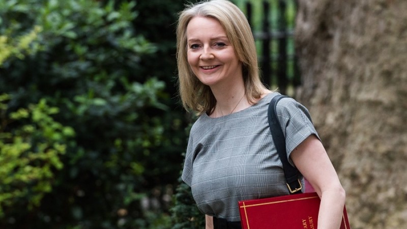 যুক্তরাজ্যের নতুন প্রধানমন্ত্রী কে এই লিজ ট্রাস?