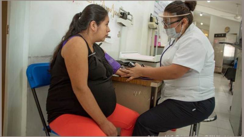 ডাক্তার-নার্সের মৃত্যুতে চীনের টিকা নিয়ে বিতর্ক