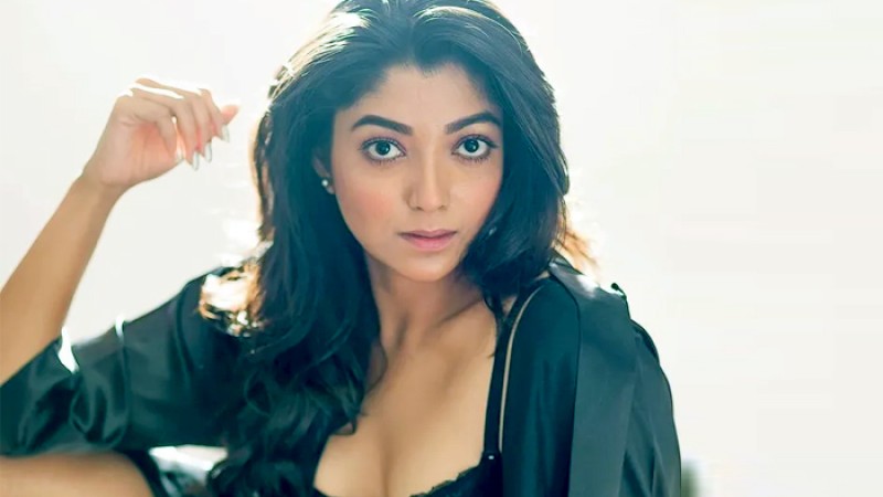 ধর্ষণকাণ্ডের প্রতিবাদে সামিল দেবলীনা কুমার