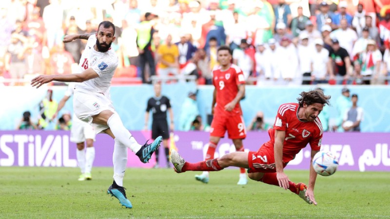 ওয়েলসকে হারানোয় কারাবন্দিদের মুক্তি দিল ইরান