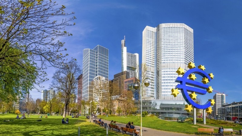 নিয়ন্ত্রণে আসছে না পশ্চিমা বিশ্বের মূল্যস্ফীতি