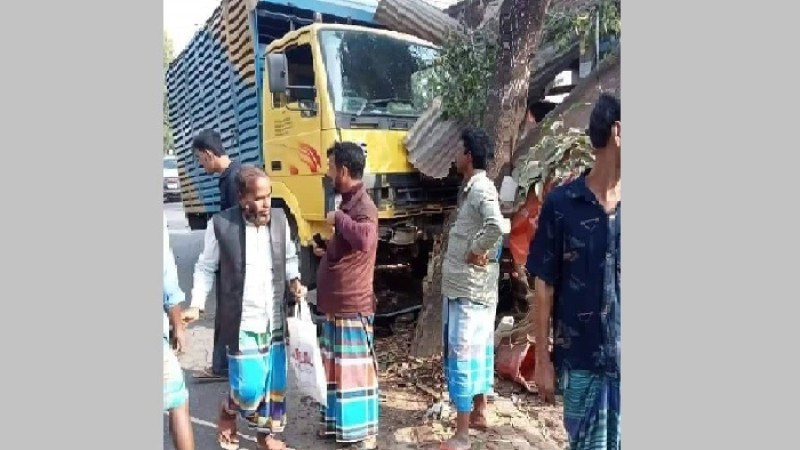 গাজীপুরে পৃথক মোটরসাইকেল দুর্ঘটনায় নিহত ২