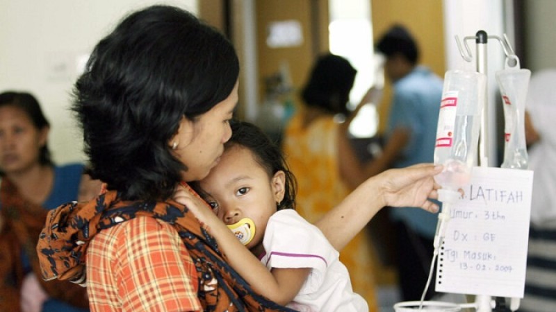 ইন্দোনেশিয়ায় সিরাপসহ সব তরল ওষুধ নিষিদ্ধ