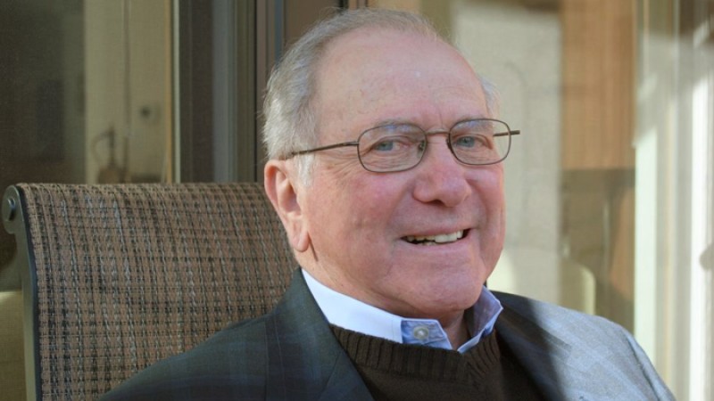 পরলোকে মার্কিন ঔপন্যাসিক নোয়াহ গর্ডন