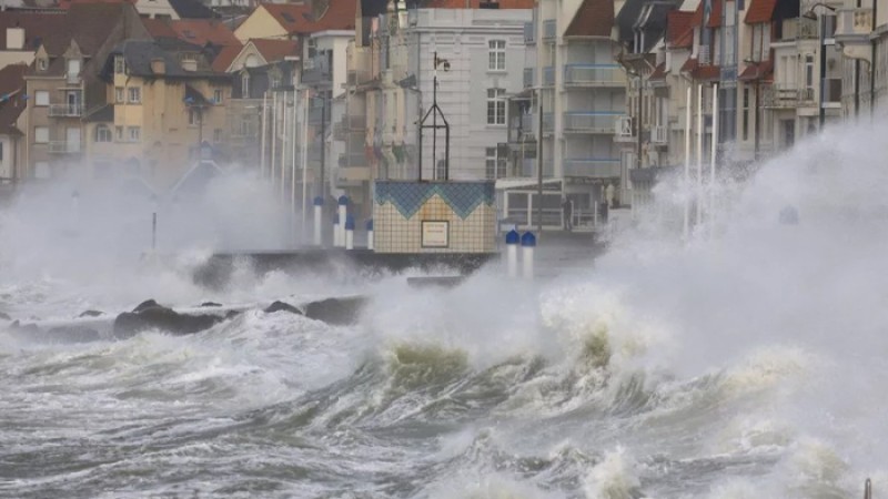 ঘূর্ণিঝড় ইউনিসে মৃতের সংখ্যা বেড়ে ১৬