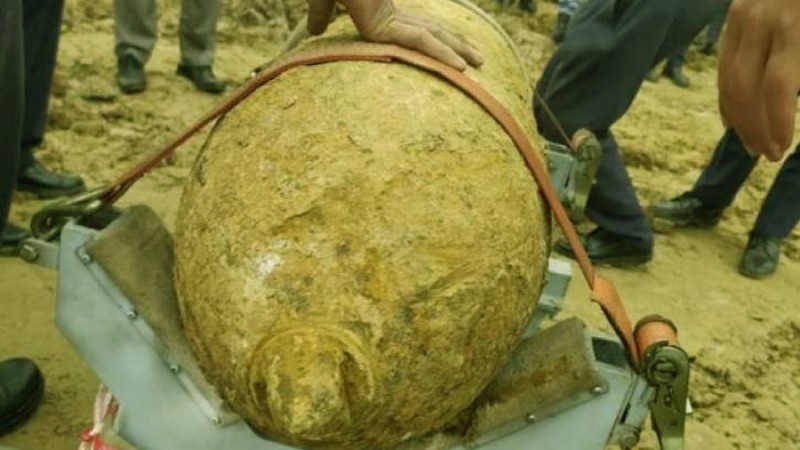 শাহজালালে নির্মাণকাজ করার সময় মিললো আরো একটি বোমা