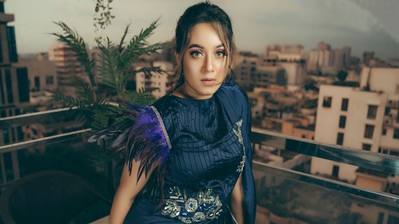 আমি অভিনয়শিল্পী, জিম প্রশিক্ষক না: দীঘি