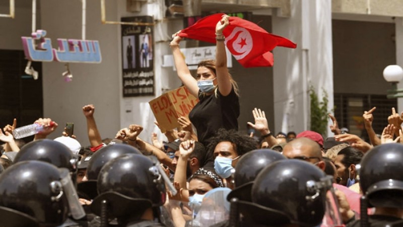 আন্দোলনের মুখে তিউনিসিয়ার প্রধানমন্ত্রী অপসারিত