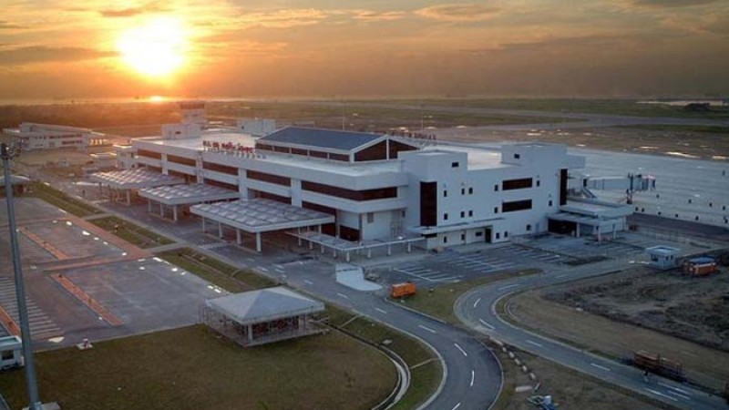 শাহ আমানতের রানওয়ে বন্ধ