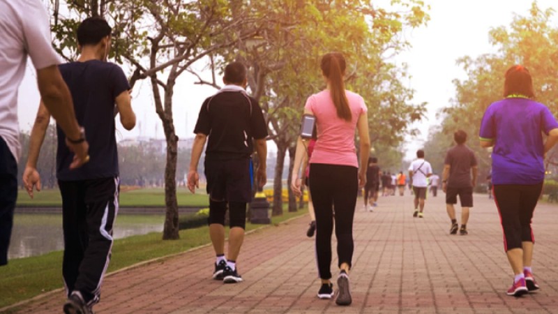 সকালে হাঁটার স্বাস্থের উপকারিতা