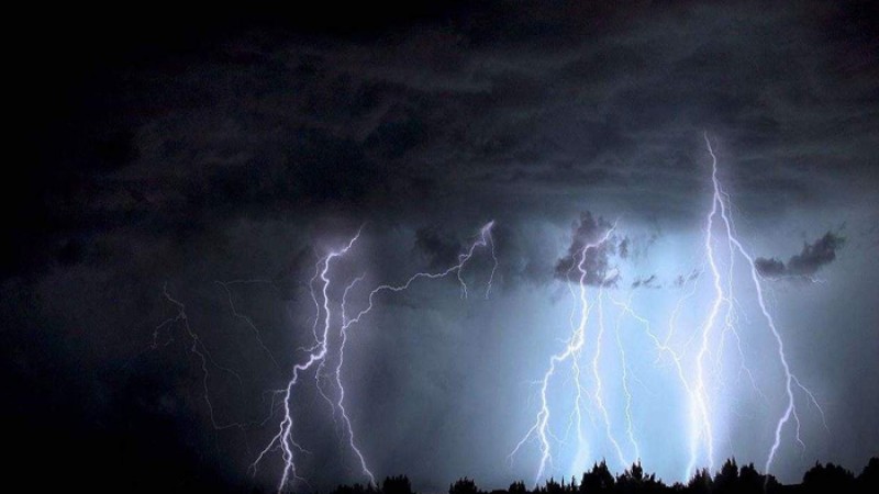 বজ্রপাতে বিহারে ১০ জনের মৃত্যু