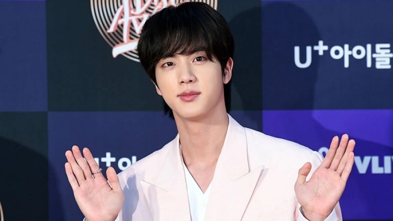 সেনাবাহিনীতে যোগ দিলেন বিটিএস তারকা জিন