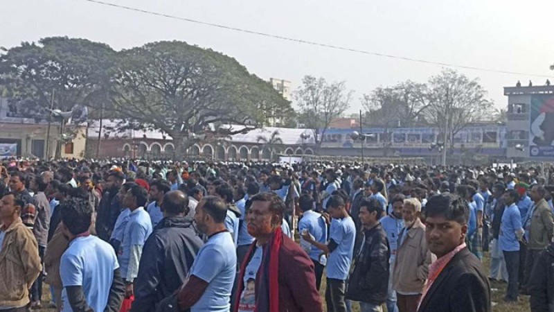 রাজশাহীতে প্রধানমন্ত্রীর জনসভায় যোগ দিতে জনতার ঢল