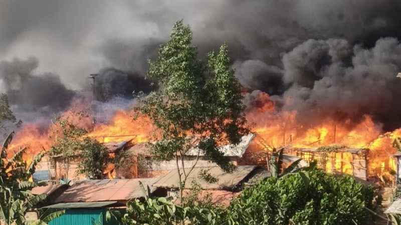 উখিয়া রোহিঙ্গা ক্যাম্পে ফের ভয়াবহ আগুন