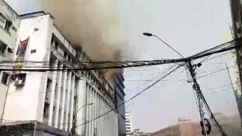 মতিঝিলে বিজেএমসি ভবনে আগুন, নিয়ন্ত্রণে ১৩ ইউনিট