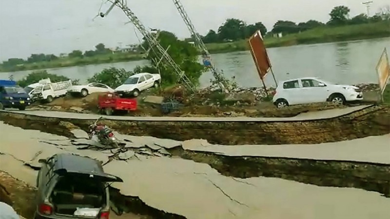 পাকিস্তানে শক্তিশালী ভূমিকম্পে নিহত ২০