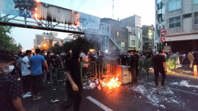 ইরানে বিপ্লবী গার্ডসের কর্নেলসহ নিহত ১৯