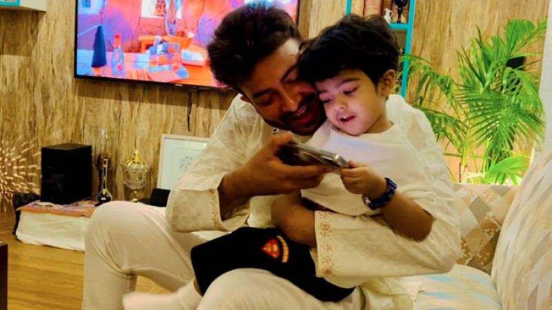 বুবলীর পর শাকিবও ঘোষণা দিলেন শেহজাদ তাদের সন্তান