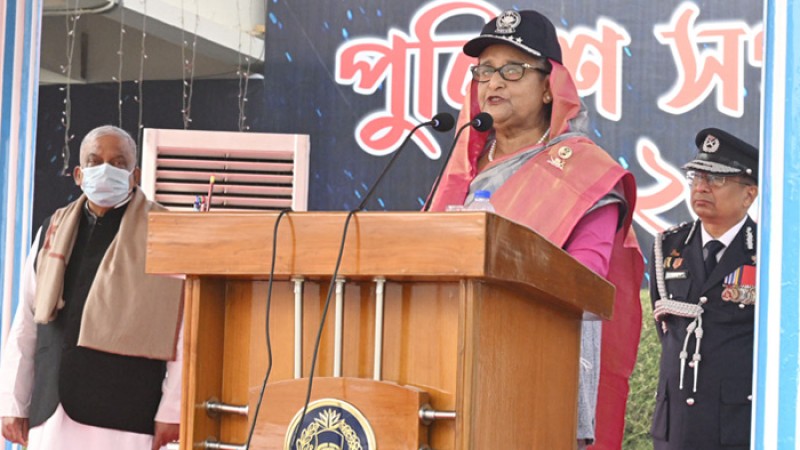 ‘সন্ত্রাসী কর্মকাণ্ড প্রতিরোধ করে আস্থা অর্জন করেছে পুলিশ’
