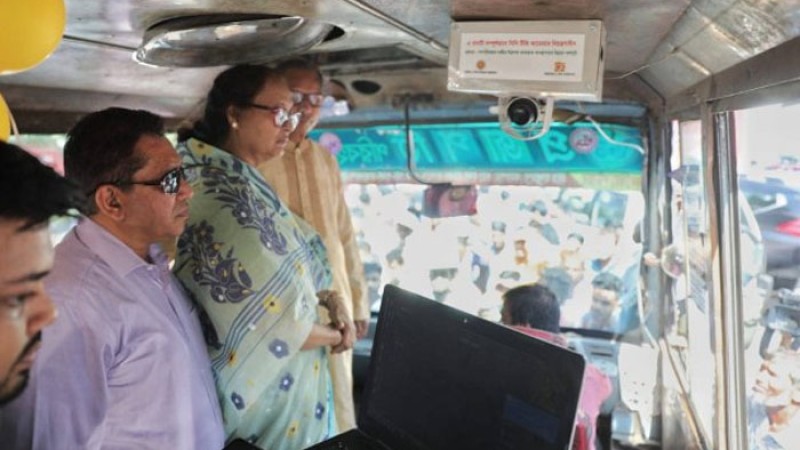 নারী যাত্রীদের নিরাপত্তায় ১০৮ বাসে বসল সিসি ক্যামেরা