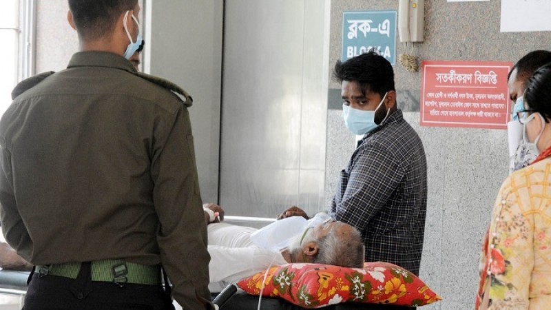 করোনায় প্রাণ গেলো আরও ৫২ জনের
