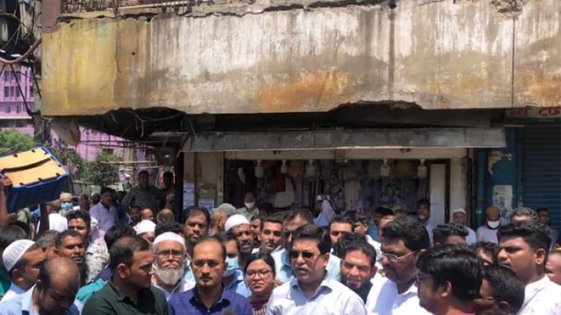 সড়ক হবে তিন রঙের, ‘লাল’ থাকবে হকারমুক্ত: তাপস