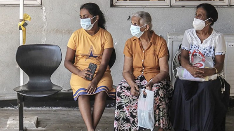 শ্রীলঙ্কায় চিকিৎসা ছাড়াই হাসপাতাল ছাড়তে হচ্ছে রোগীদের