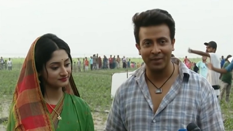 শাকিব-পূজার রসায়নে মুছে গেল বয়সের ব্যবধান