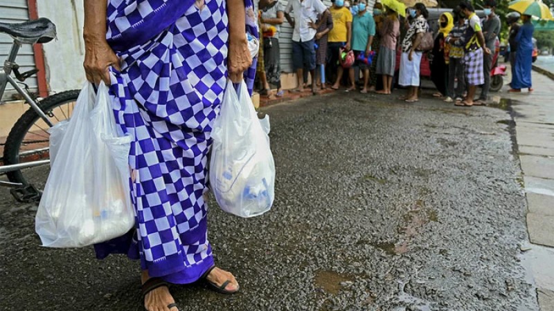 শ্রীলঙ্কায় চালের দাম প্রতি কেজি ২২০ টাকা