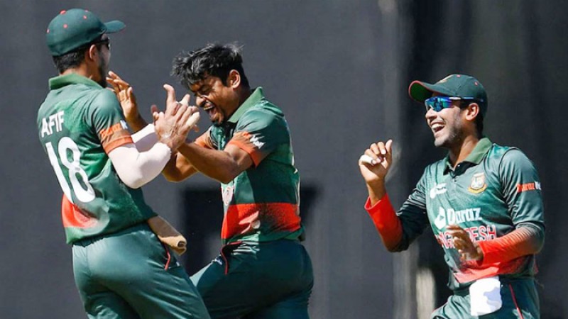 আফগানিস্তানের বিপক্ষে ফিল্ডিংয়ে বাংলাদেশ