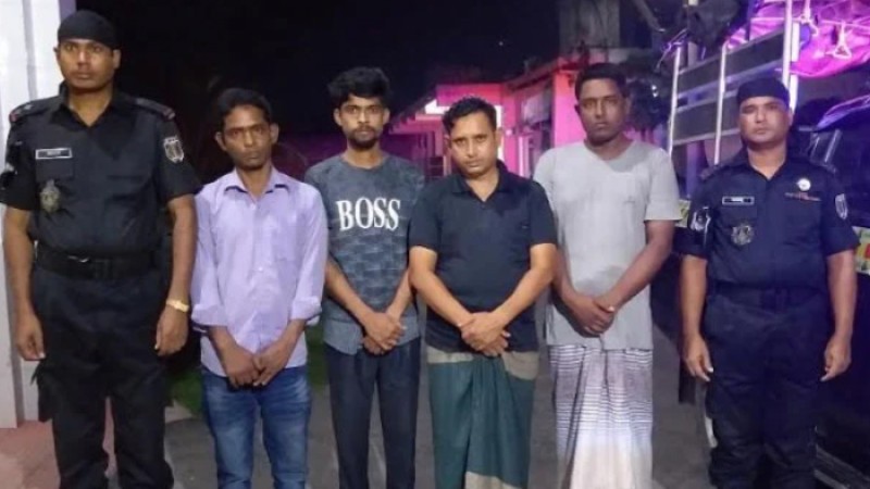 পর্নো ভিডিও সংরক্ষণ ও বিক্রির অভিযোগ : নাটোরে গ্রেফতার ৪