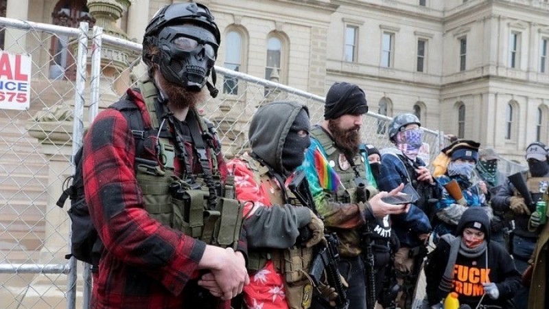যুক্তরাষ্ট্রজুড়ে ট্রাম্প সমর্থকদের সশস্ত্র মহড়া ও বিক্ষোভ