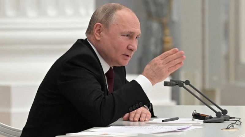 ইউক্রেনে ‘হামলার নির্দেশ’ দিয়েই দিলেন পুতিন