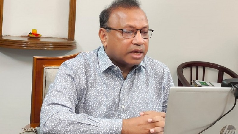 ডিজিটাল হাটে গরু কিনে উদ্বোধন স্থানীয় সরকার মন্ত্রী