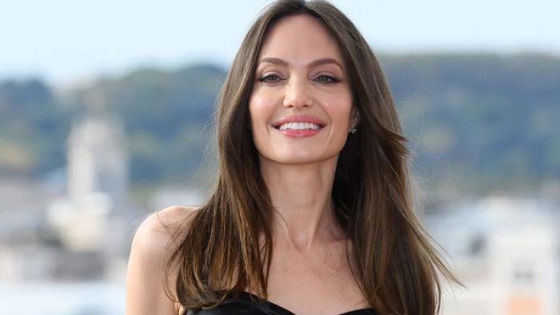 ইউএনএইচসিআরের দূতের পদ ছাড়লেন অ্যাঞ্জেলিনা জোলি