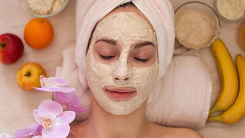 তৈলাক্ত ত্বকের যত্ন নেবেন যেভাবে