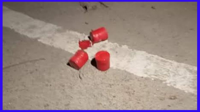 সেতুমন্ত্রীর বাড়ির সামনে ককটেল বিস্ফোরণ