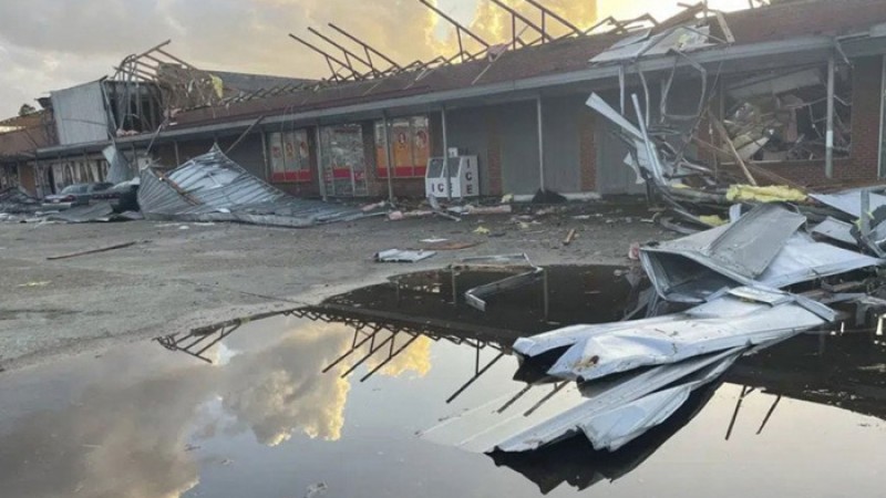 যুক্তরাষ্ট্রে টর্নেডোর আঘাত, সাতজনের মৃত্যু