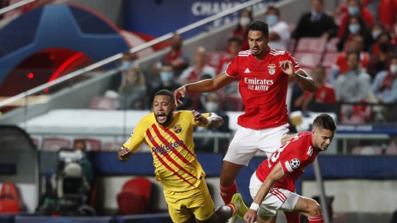 চমক দেখিয়েও বিদায় বেনফিকার, সেরা চারে লিভারপুল