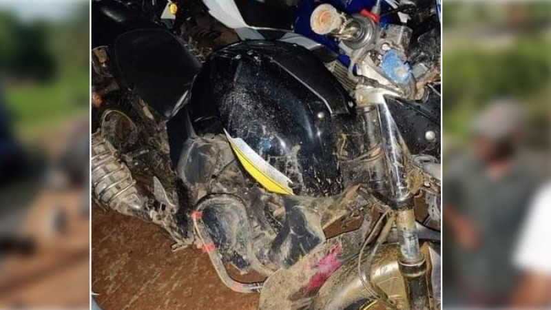 সড়কে প্রাণ গেল ৪ বাইক আরোহীর