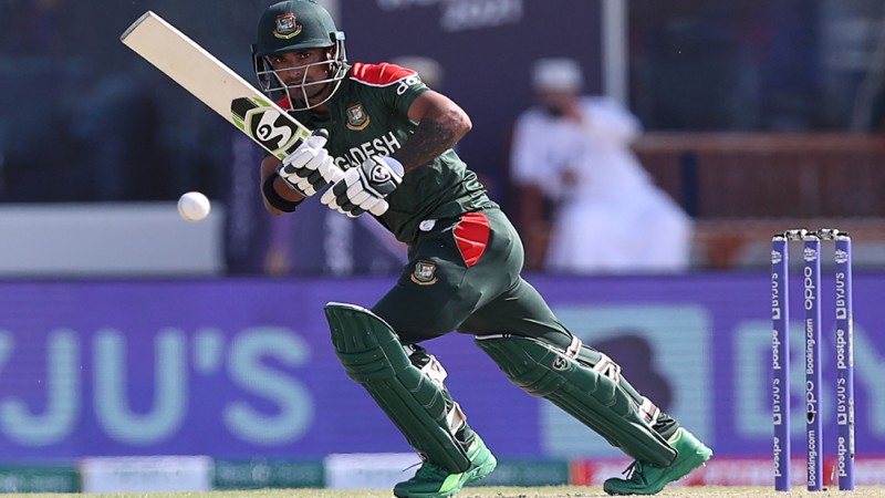 টস হেরে ব্যাটিংয়ে বাংলাদেশ