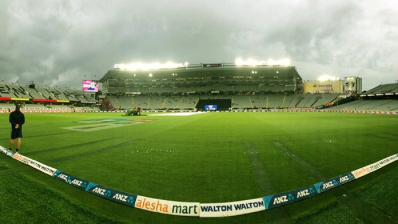 বৃষ্টির কারণে শেষ টি-টোয়েন্টিতে বিলম্ব